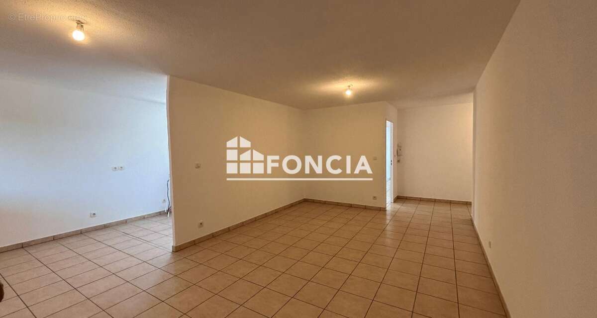 A vendre-CARPENTRAS Beau T4 avec terrasse et garage - photo 3