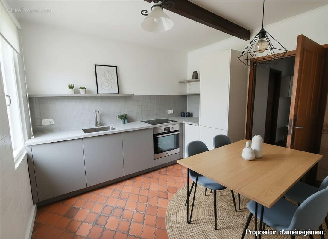 Maison à MONTREUIL-AUX-LIONS