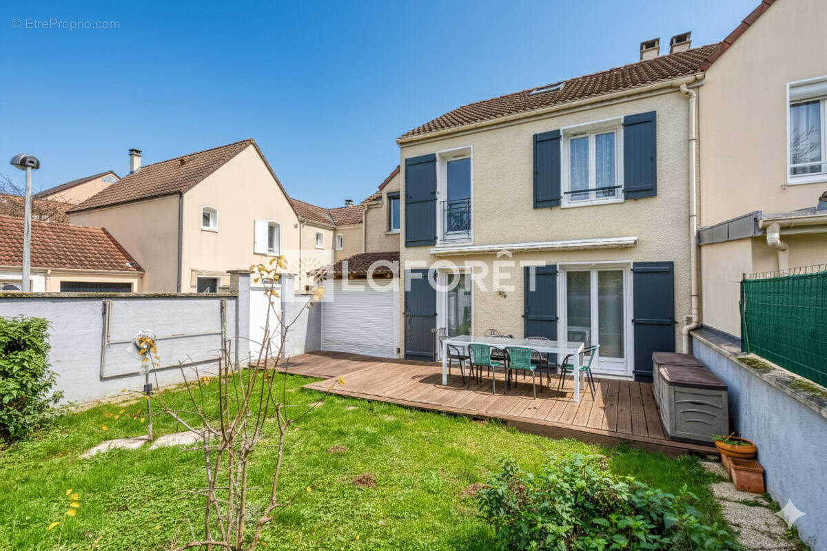 Maison à EMERAINVILLE