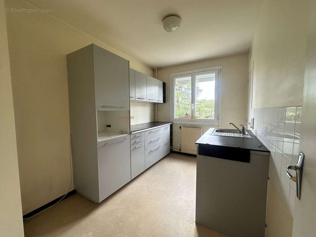 Appartement 45 m² à Reze  - photo 2