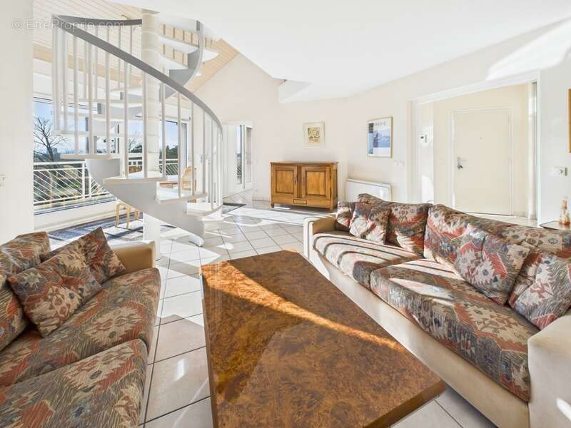 Appartement à AMBILLY