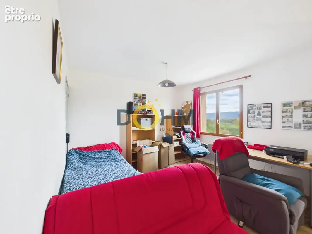 Maison de plain-pied  avec terrain attenant . - photo 10