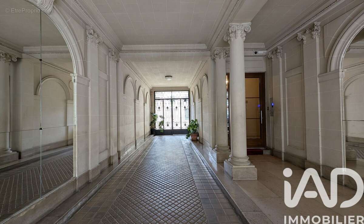 Photo 8 - Appartement à PARIS-16E