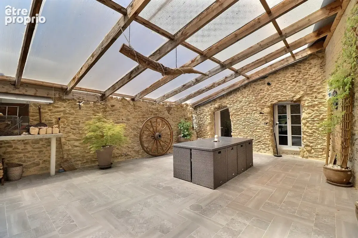 Maison en pierre de caractère avec gîte - photo 9