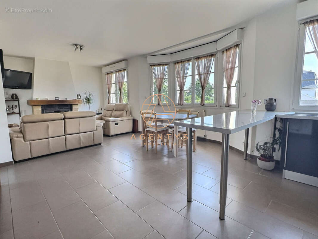 Maison à LE PLESSIS-TREVISE