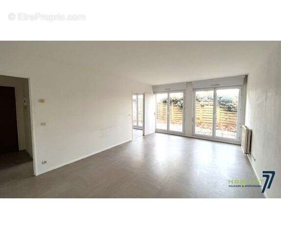 Appartement 69 m² à Magny-Le-Hongre  - photo 2