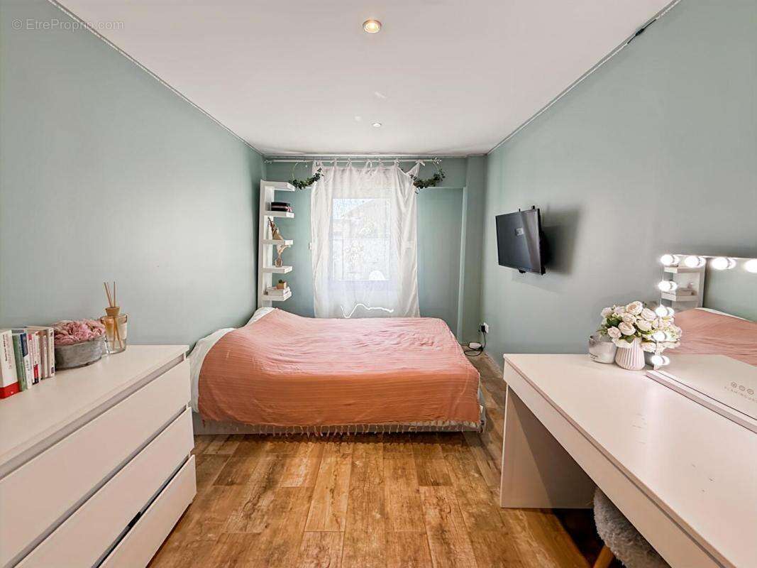 Maison avec piscine à vendre à  Robion - photo 12