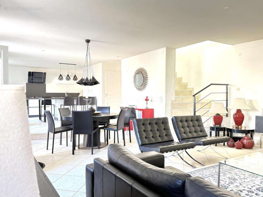 Maison à VELARS-SUR-OUCHE