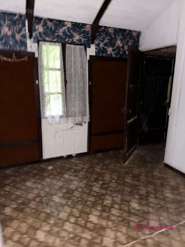 Terrain à SAINT-HILAIRE-SAINT-MESMIN