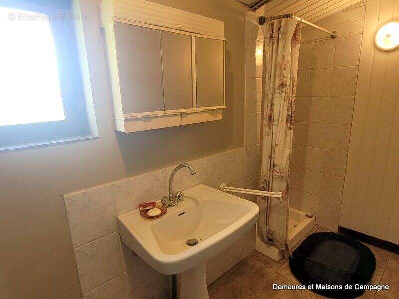 Maison à SAINT-HILAIRE-DU-HARCOUET