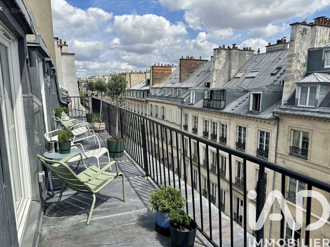 Photo 2 - Appartement à PARIS-8E