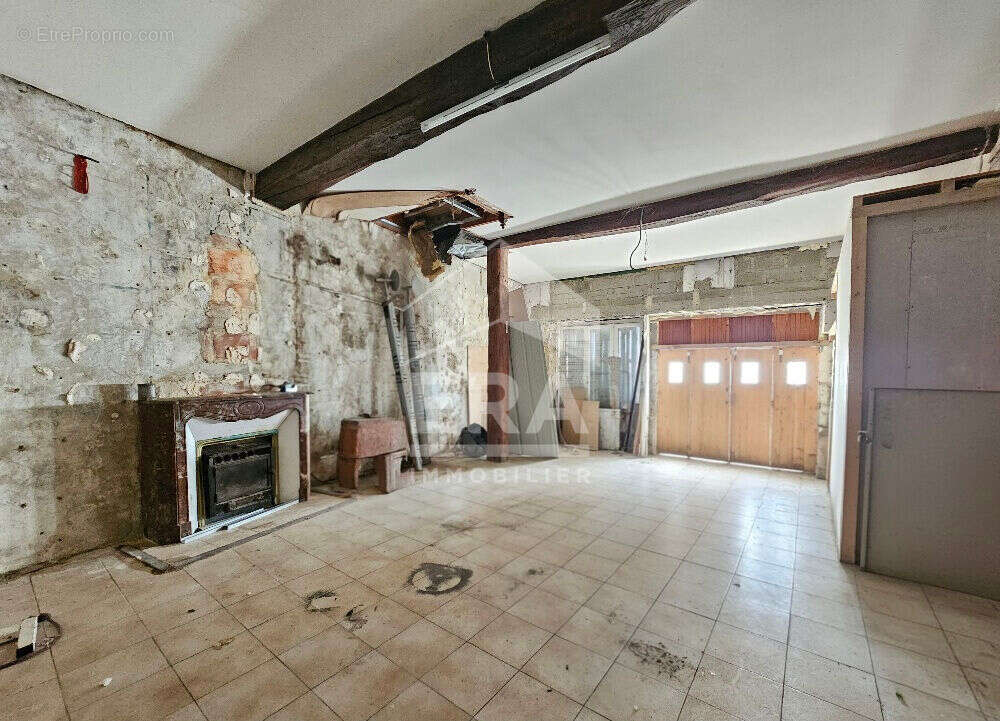 Maison à MOUTHIERS-SUR-BOEME