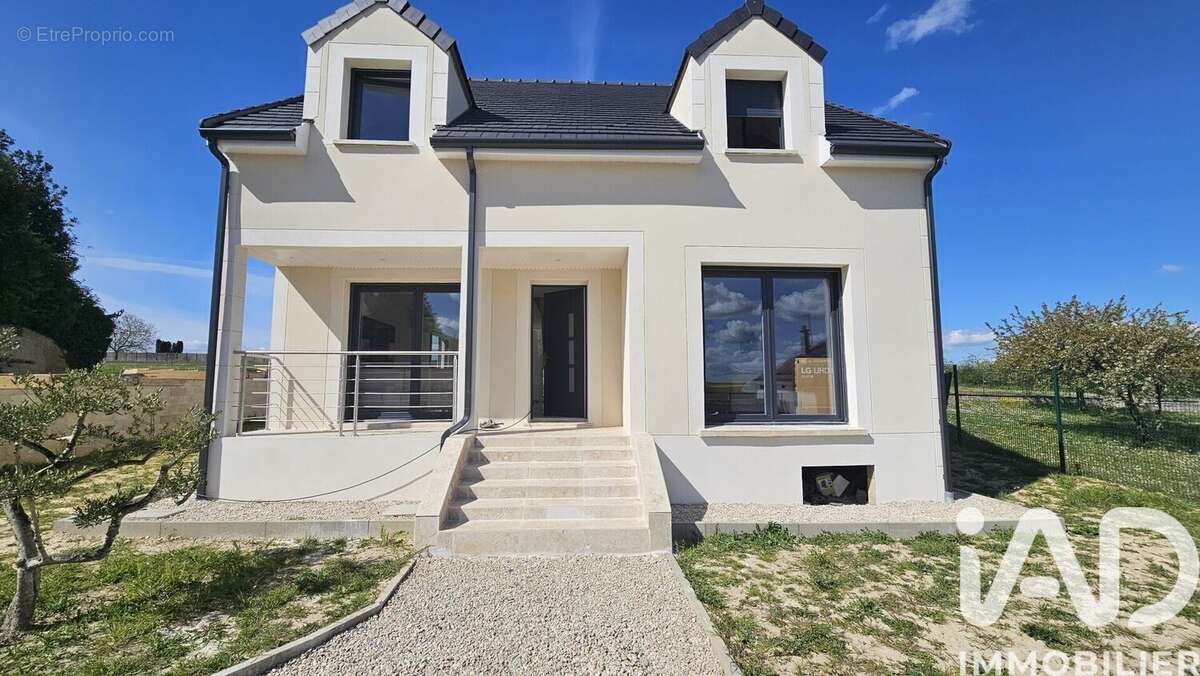 Photo 1 - Maison à SERGINES