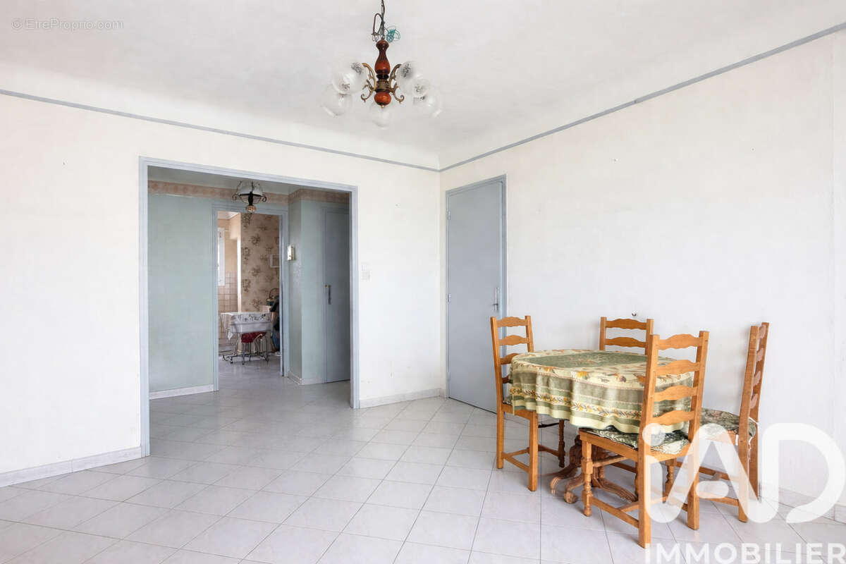 Photo 2 - Appartement à MARSEILLE-11E