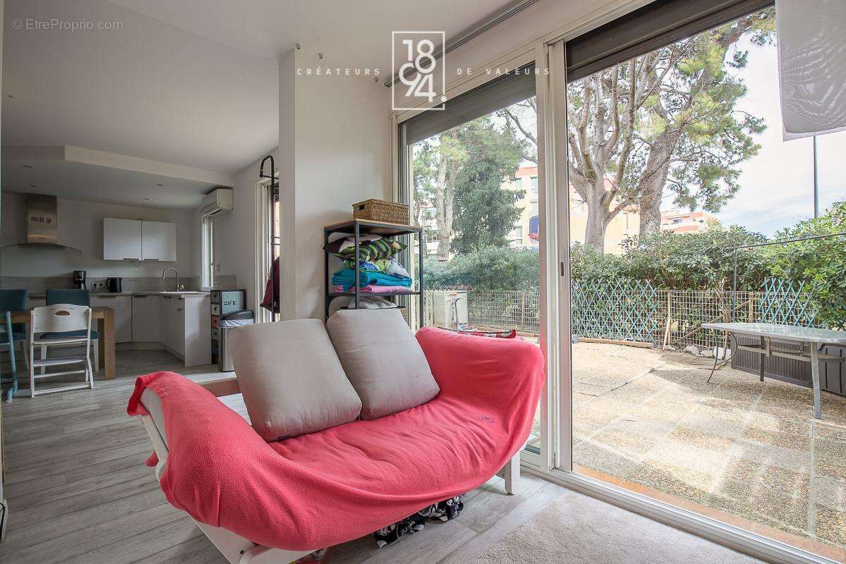 Très bel appartement de type 4 rénové avec jardin à la Vieille Chapelle - photo 6