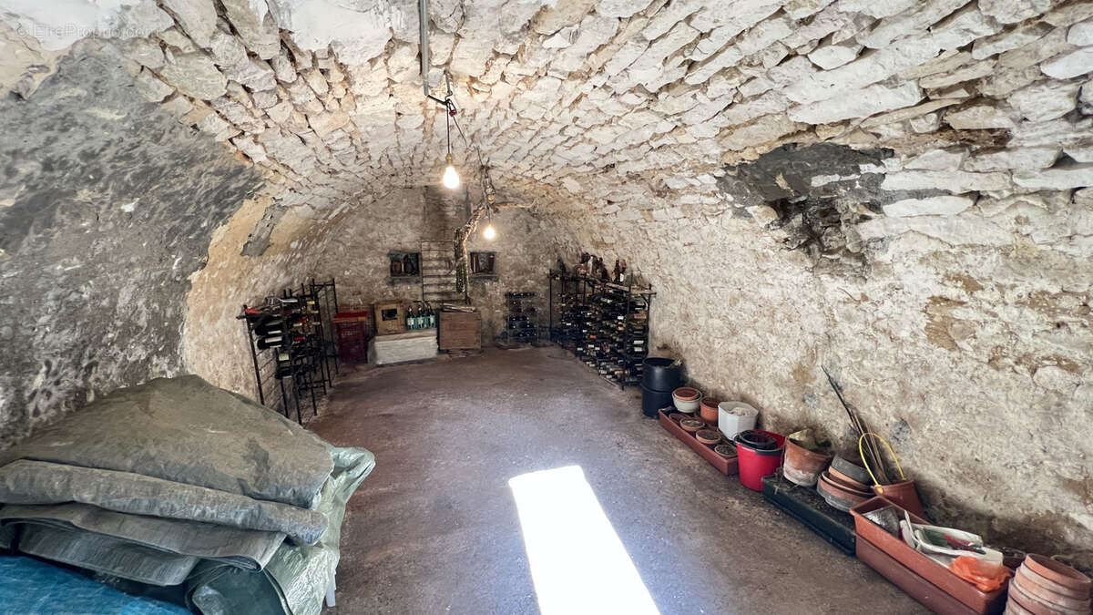 Maison à NEAUPHLE-LE-VIEUX