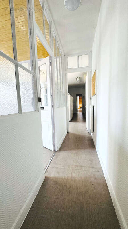 Appartement à EZANVILLE