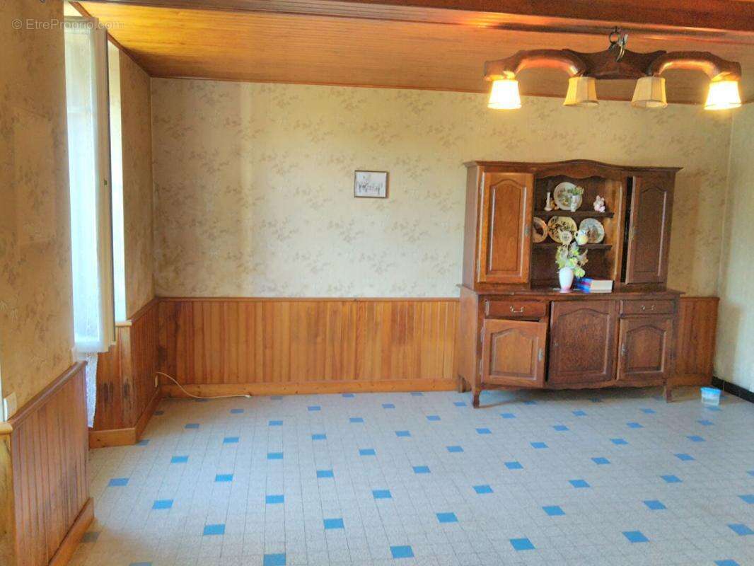 Maison Montchevrier 3 pièce(s) 84 m2 - photo 6
