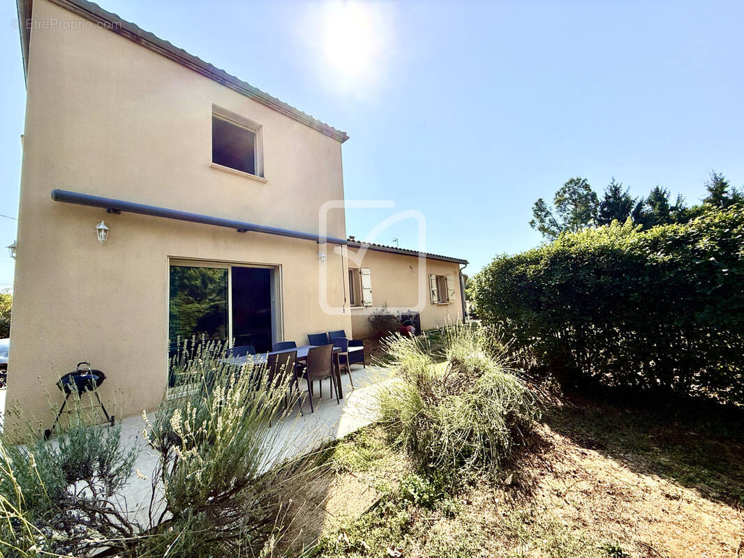Maison à SAINT-CREPIN-ET-CARLUCET