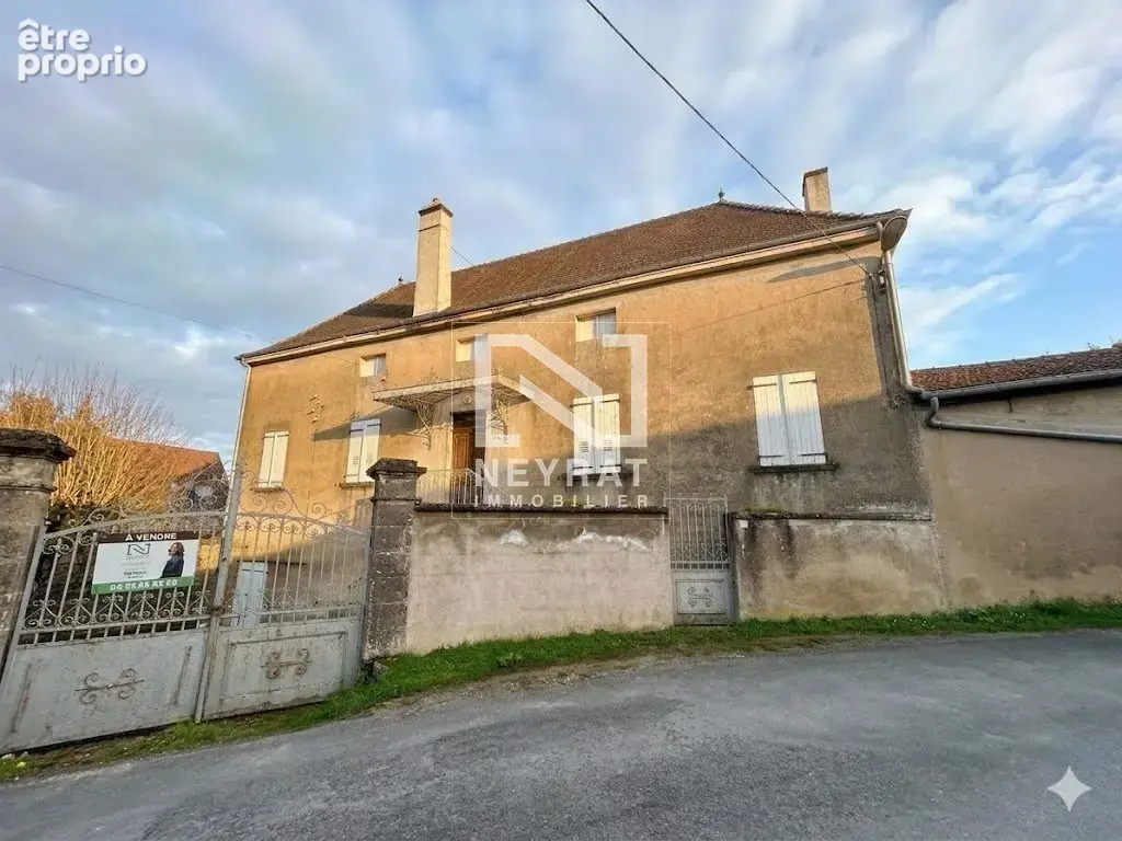 Grande maison en pierres avec jardin et dépendances - photo 11