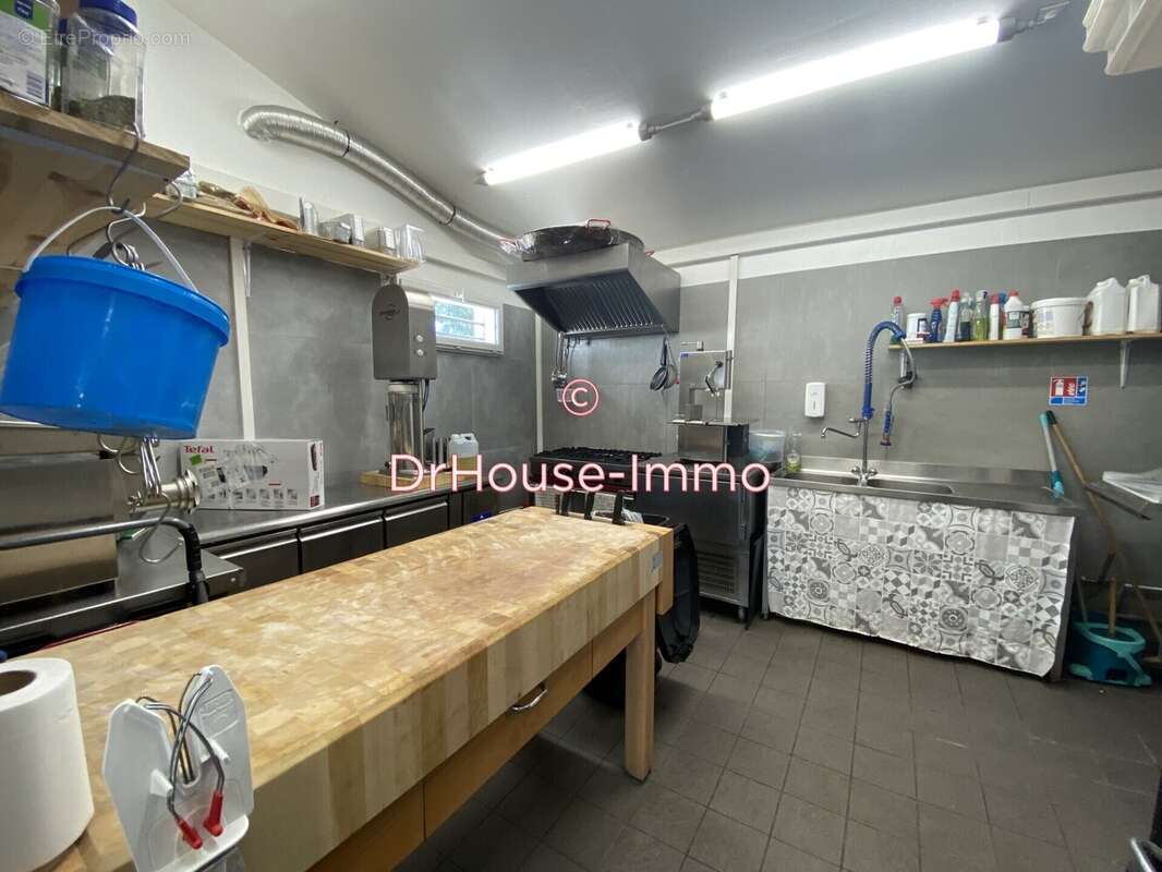 Commerce à MARSEILLE-11E