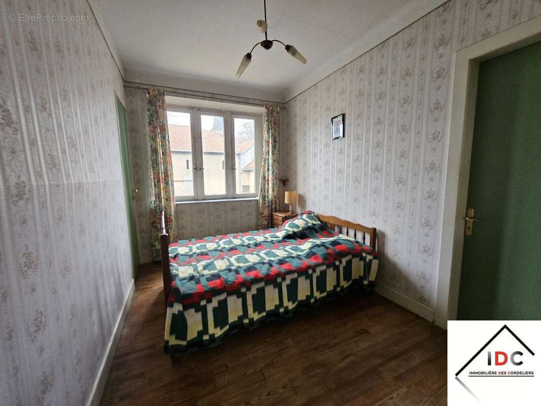 Maison à RECHICOURT-LE-CHATEAU