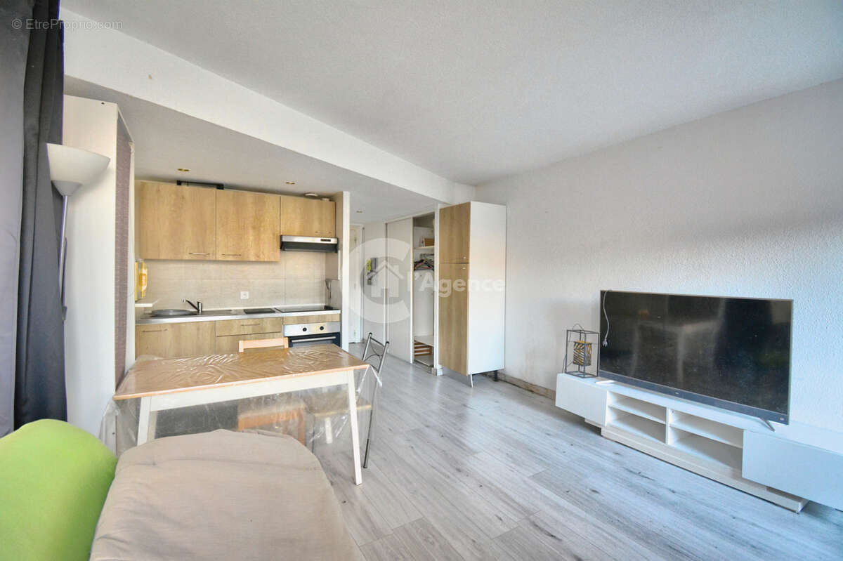 Appartement à VALLAURIS