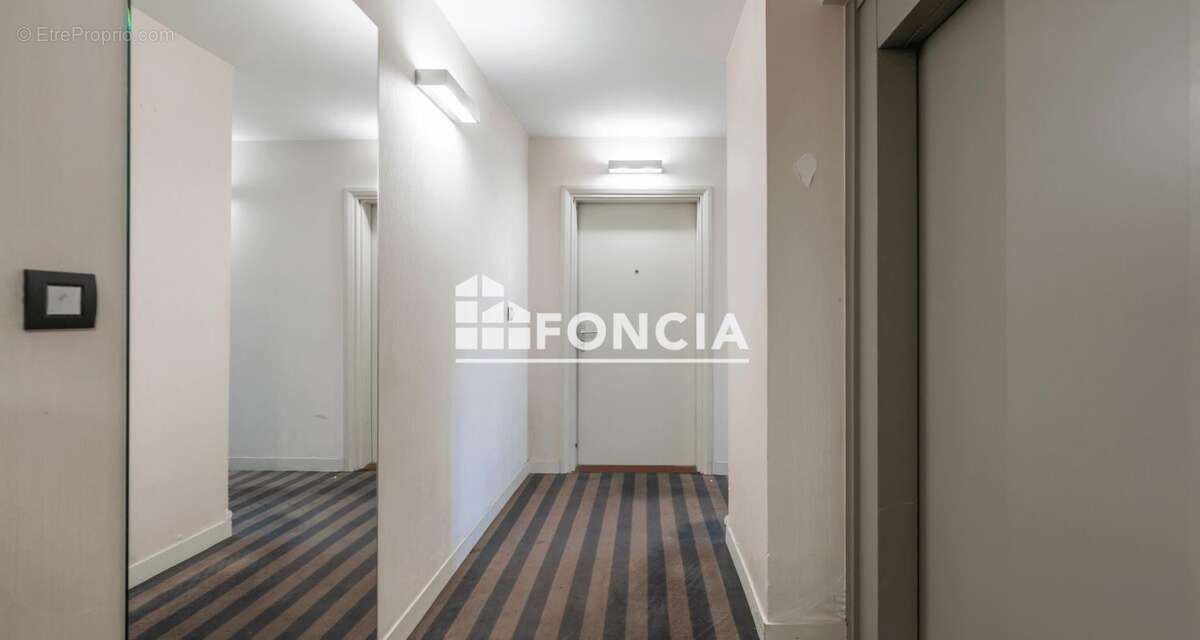 Appartement à PARIS-19E