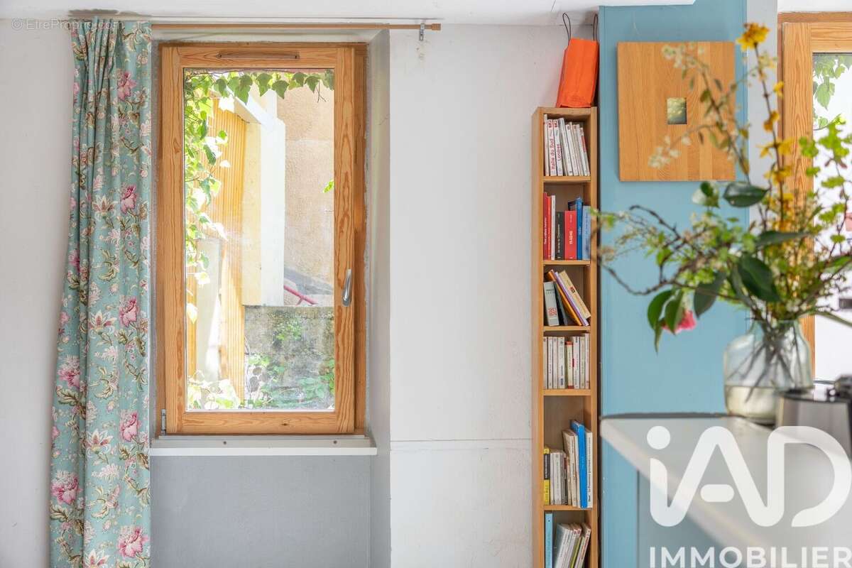 Photo 2 - Maison à LIVINHAC-LE-HAUT