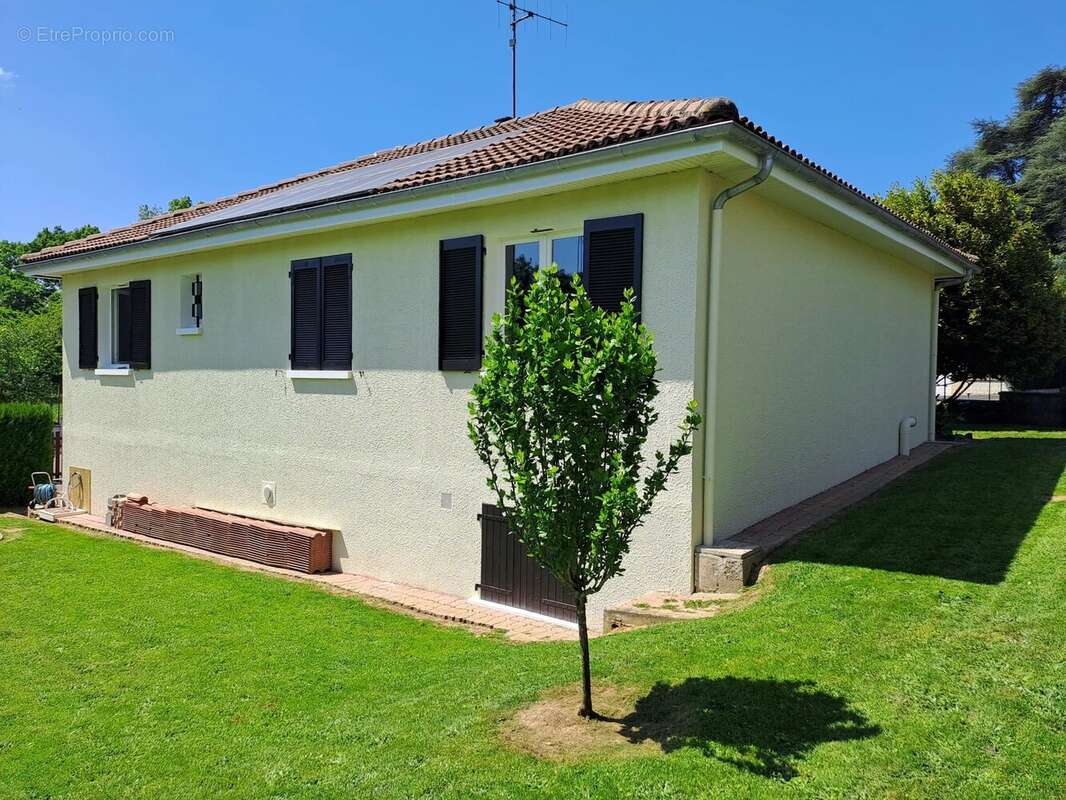 Maison à BUSSIERE-POITEVINE