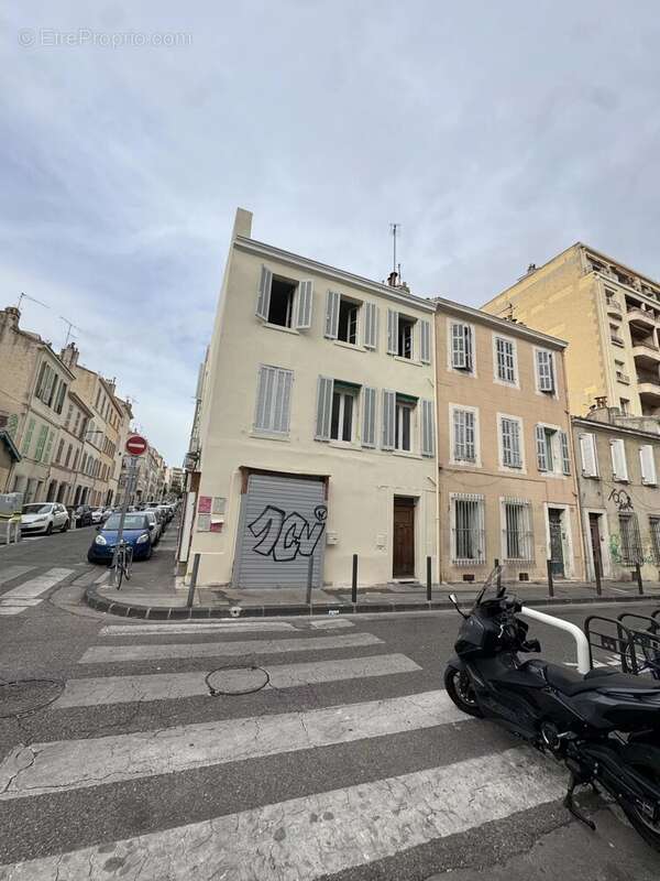 Commerce à MARSEILLE-5E