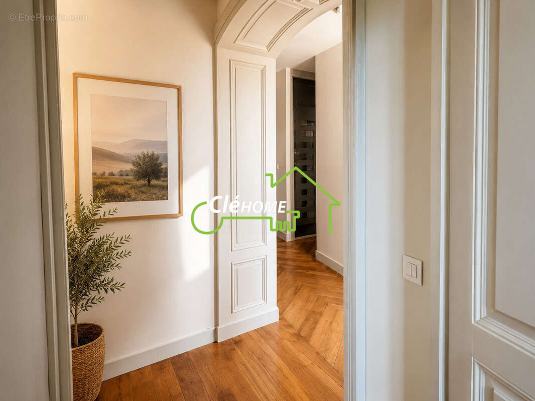 Appartement à EVEUX