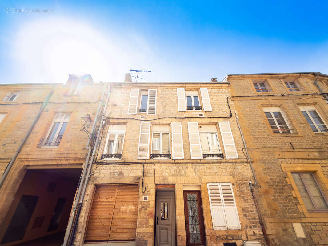 Appartement à CHARLEVILLE-MEZIERES