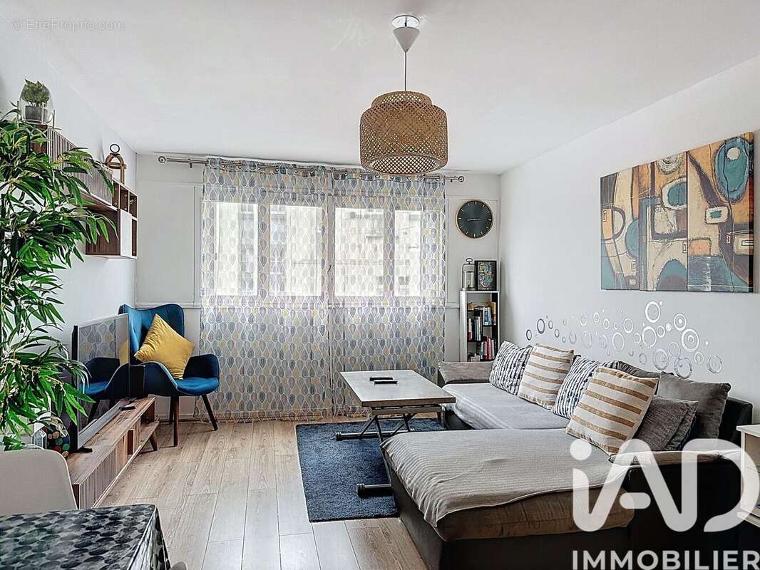 Photo 3 - Appartement à VILLENEUVE-LA-GARENNE