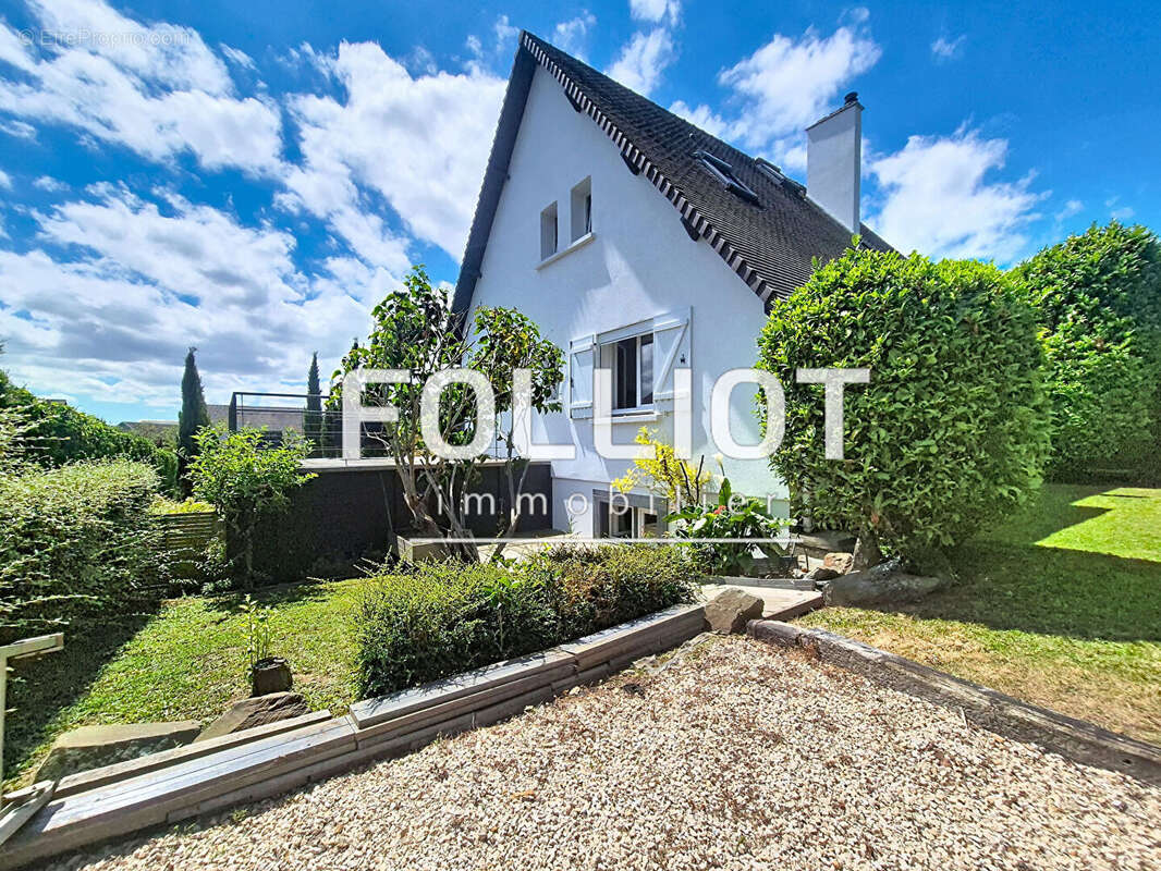 A VENDRE Superbe maison familiale de 9 pièces 170m² à Caen - photo 6