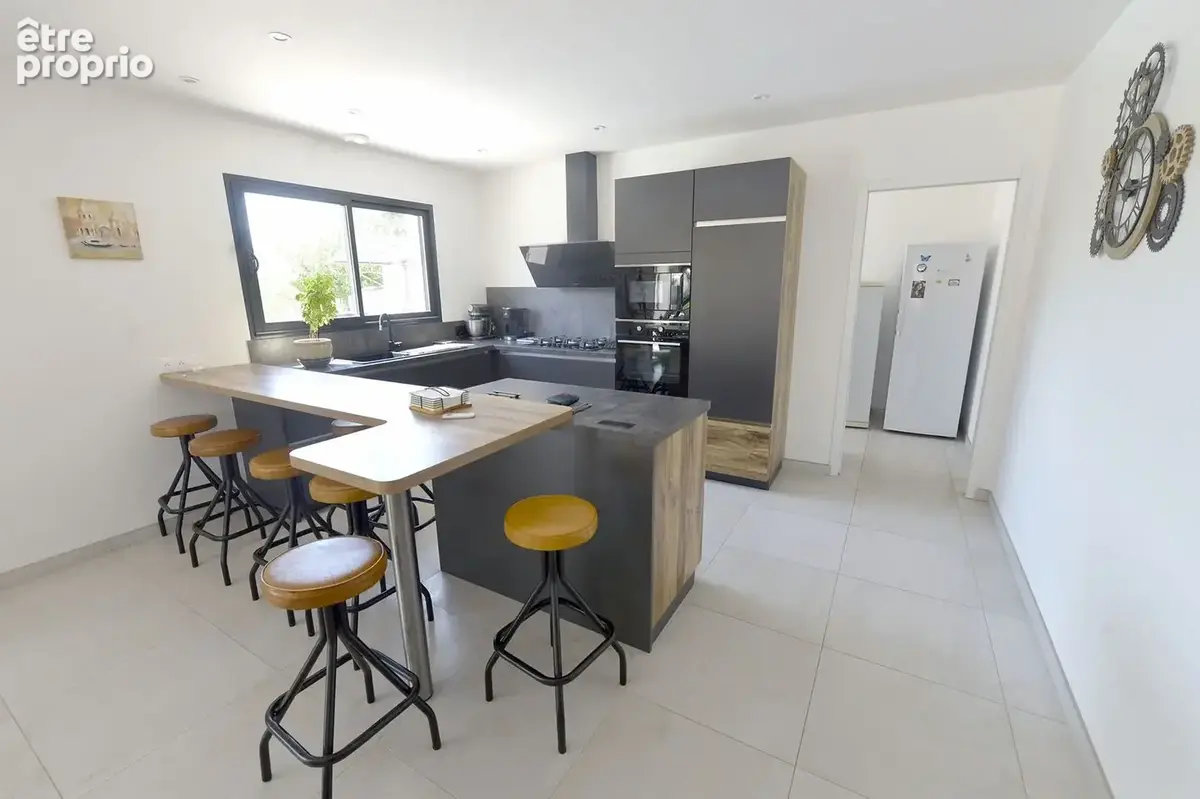 Maison 4 pièces 121 m² à vendre à Medis (17600) - photo 2