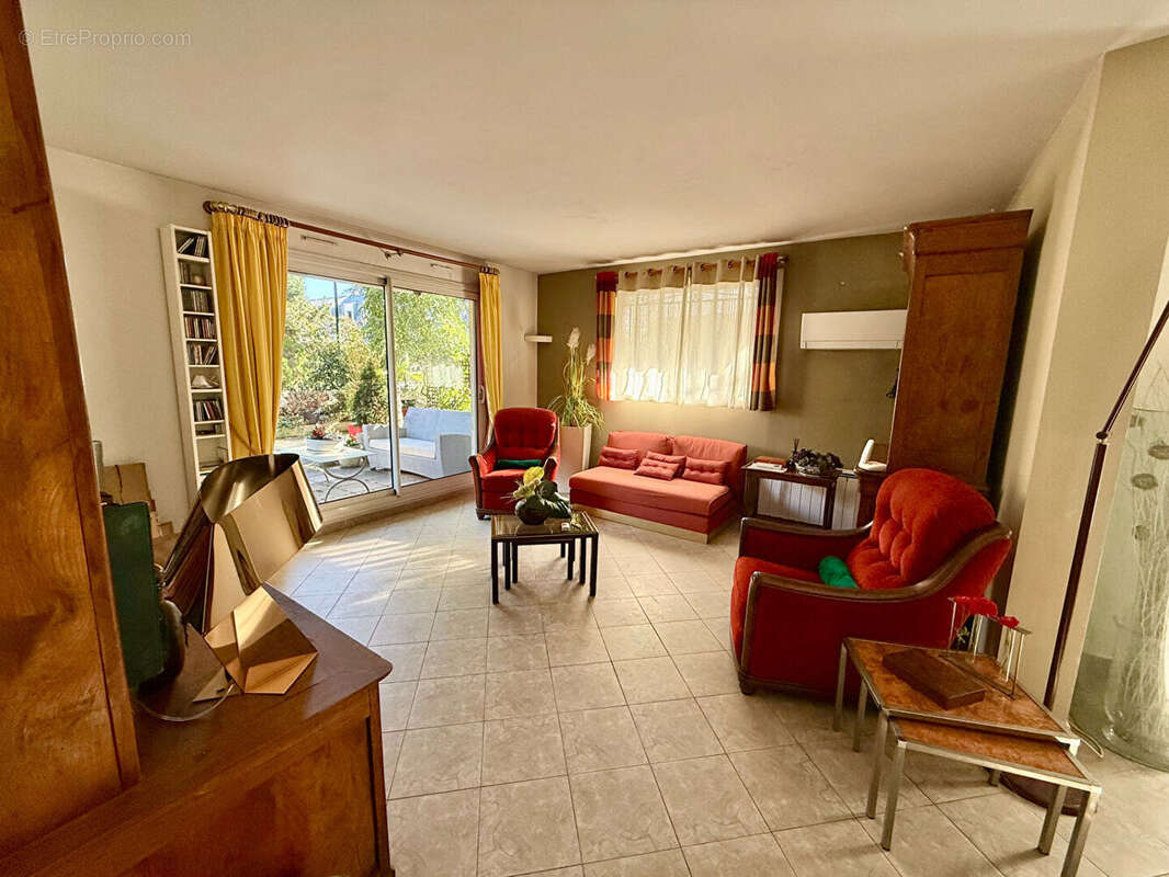 Appartement à LE RAINCY