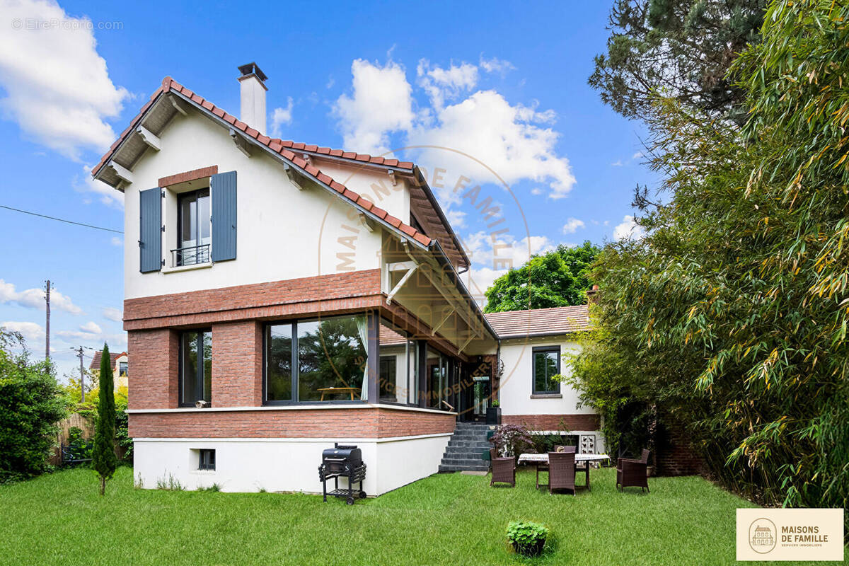 Maison à LE VESINET