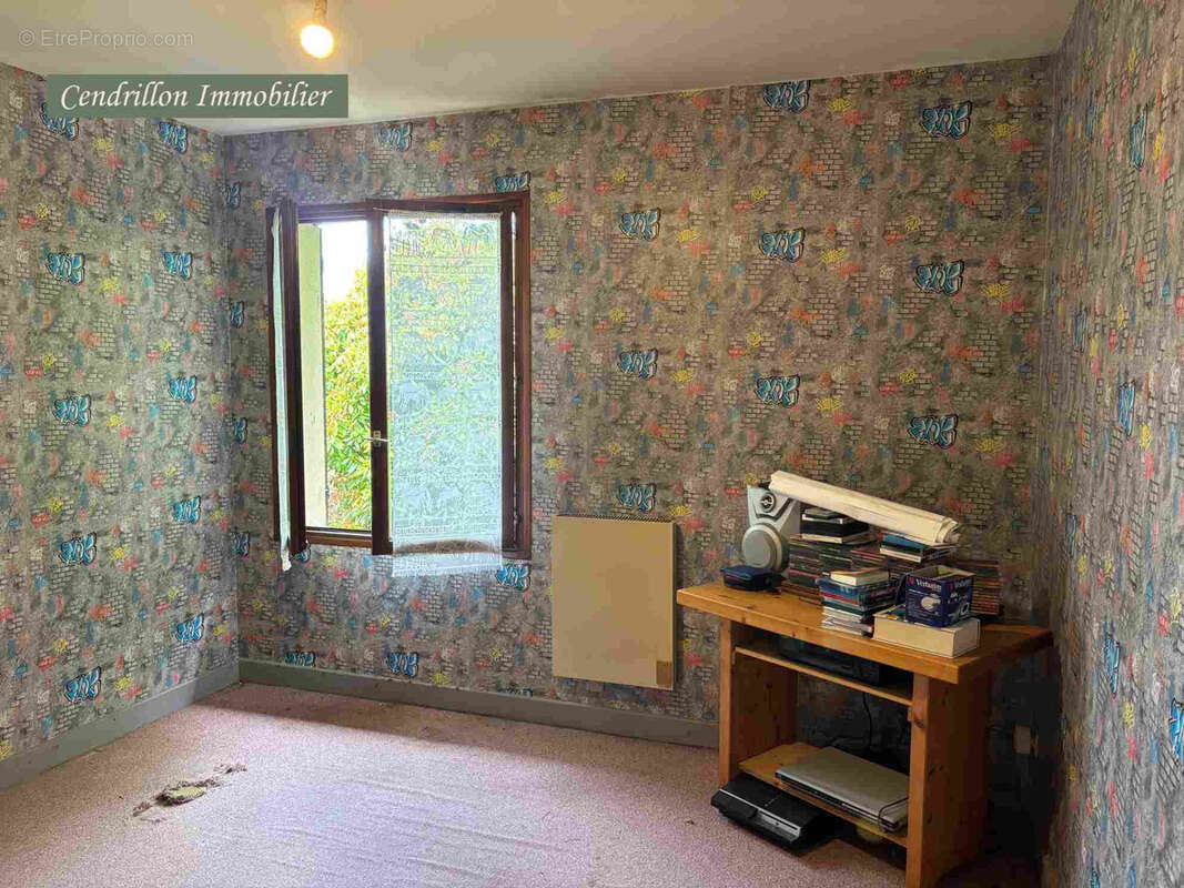 Pavillon plain-pied 3ch, à rénover mais habitable de suite, au calme, proximité tous services. - photo 13