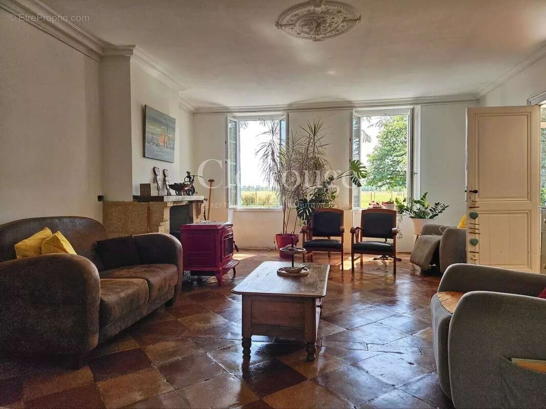 Élégante maison de maître avec vue sur la campagne à proximité de la Dordogne - photo 7