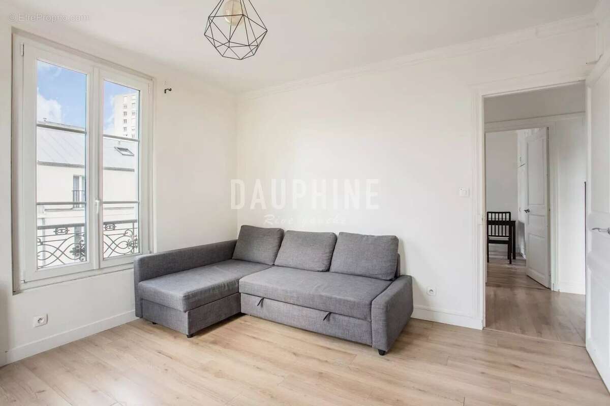 Appartement à PARIS-14E