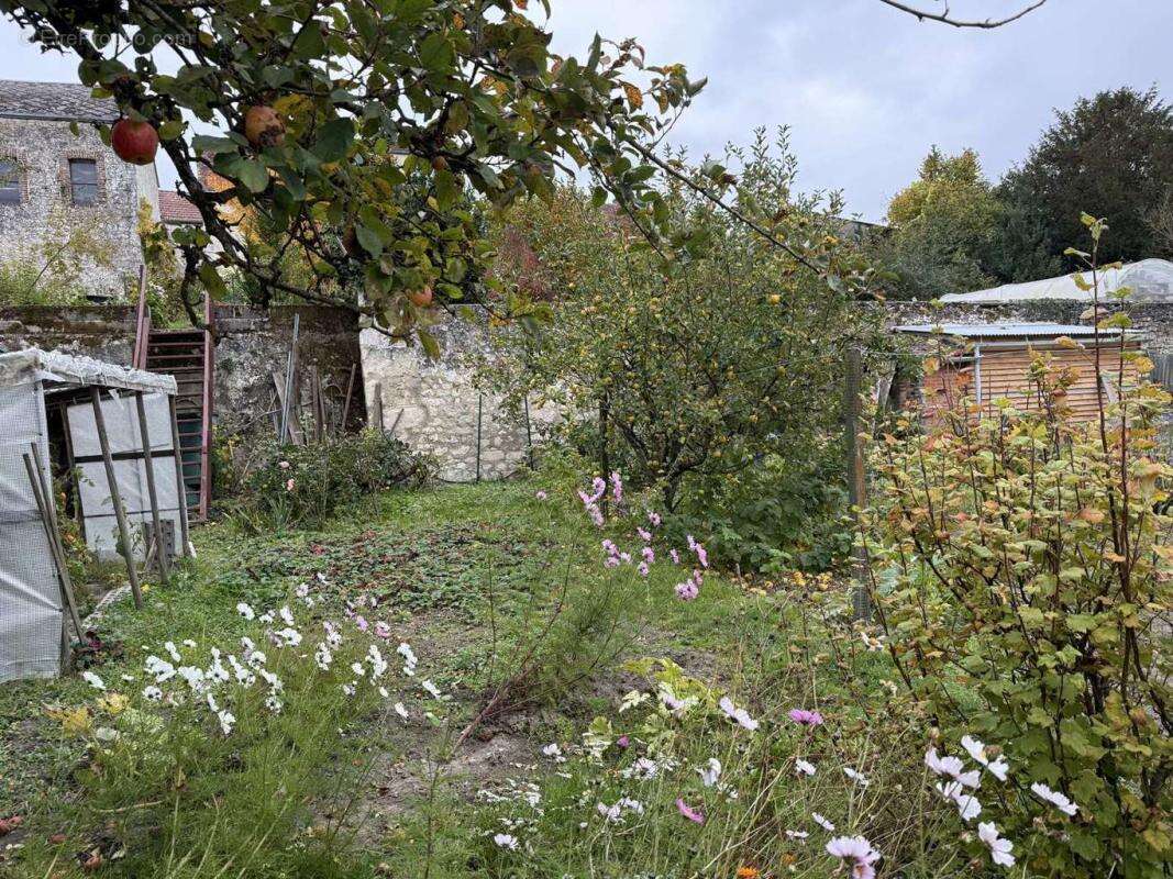 Maison à MAUVES-SUR-HUISNE