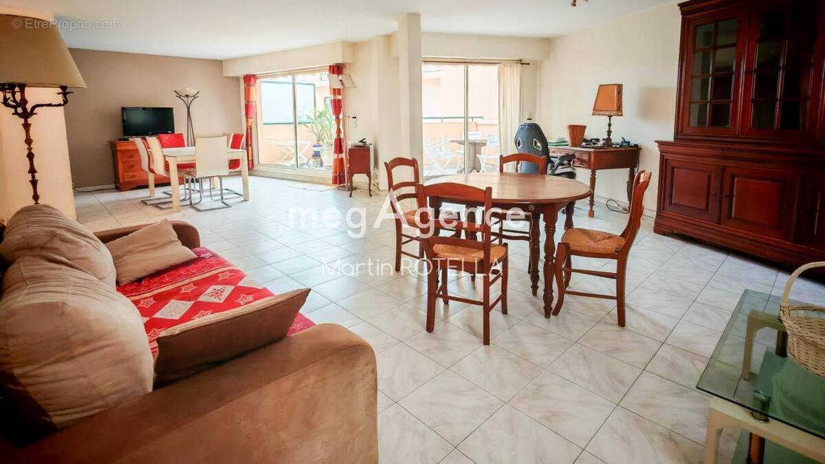 Appartement à SAINT-RAPHAEL