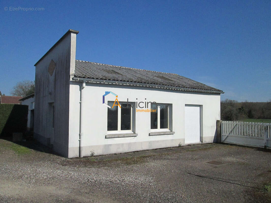 Maison à FROIDECONCHE