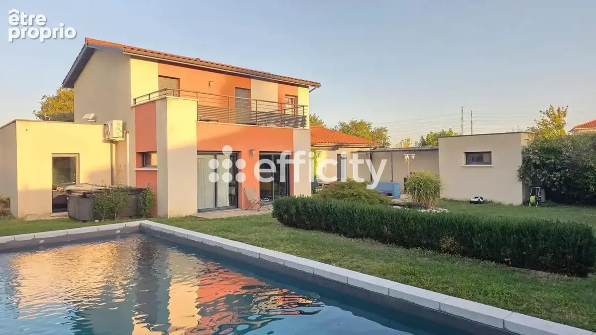 Maison 6 pièces 160 m² à vendre à Mions (69780) - photo 1