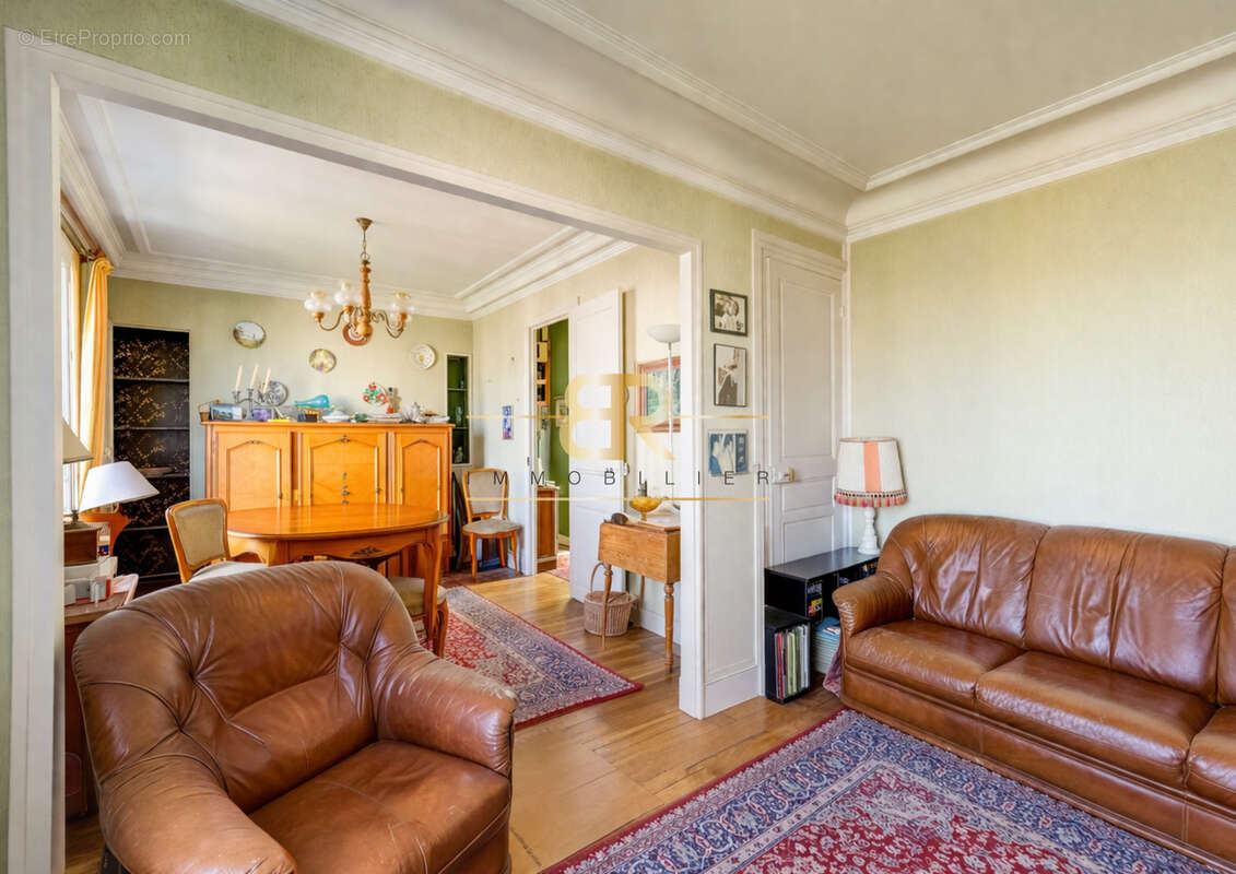Appartement à PARIS-14E