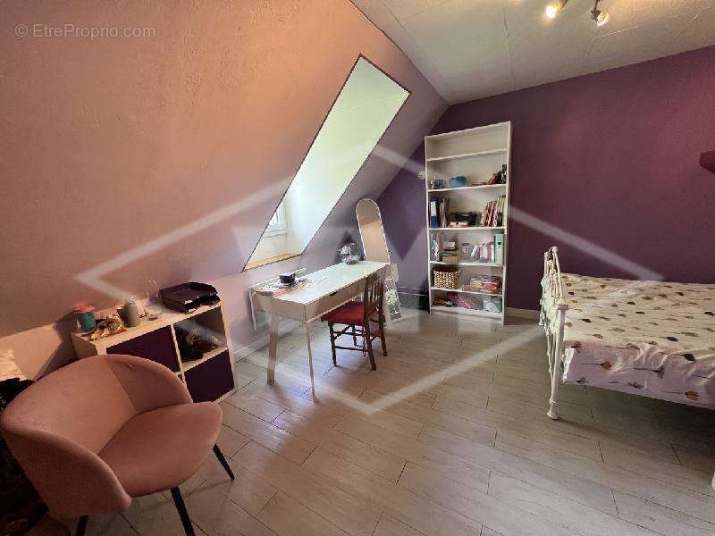 Maison à COMBS-LA-VILLE