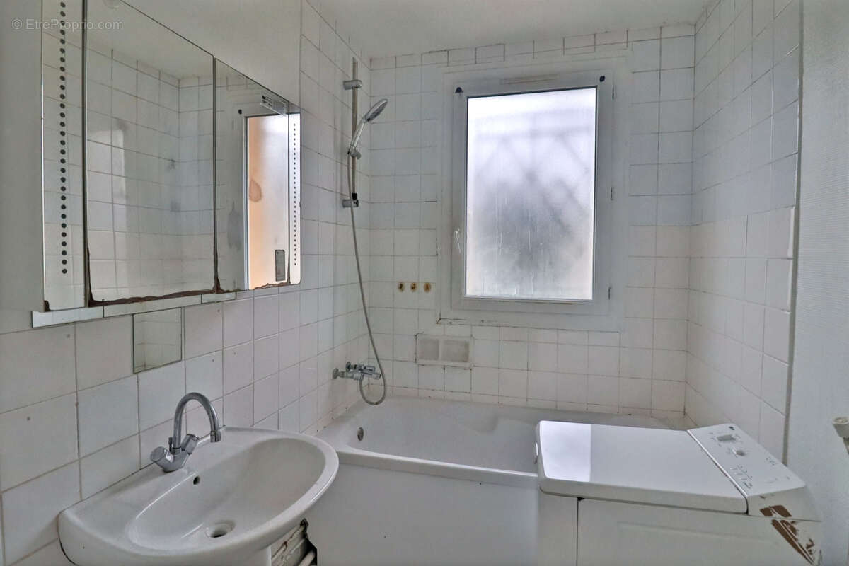 Appartement à LA CHAPELLE-SAINT-LUC