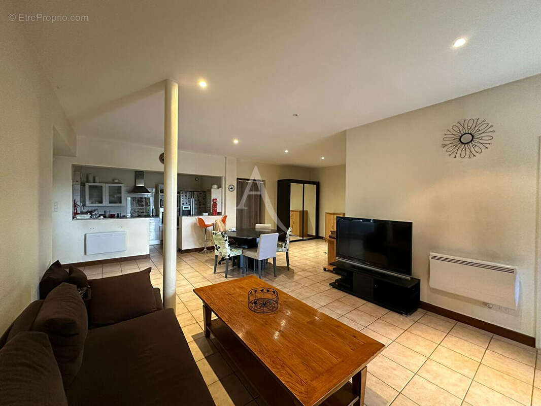 Appartement à GEMIL