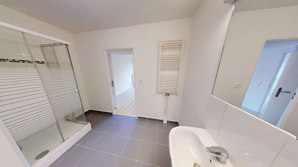 Appartement à IVRY-SUR-SEINE